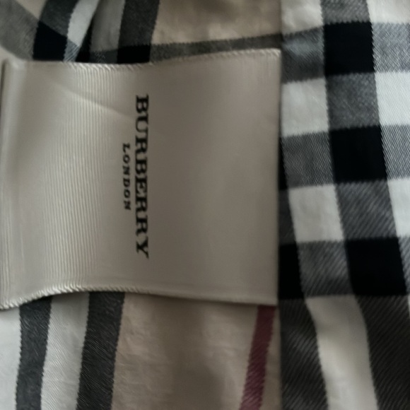 burberry vest - Picture 2 of 4